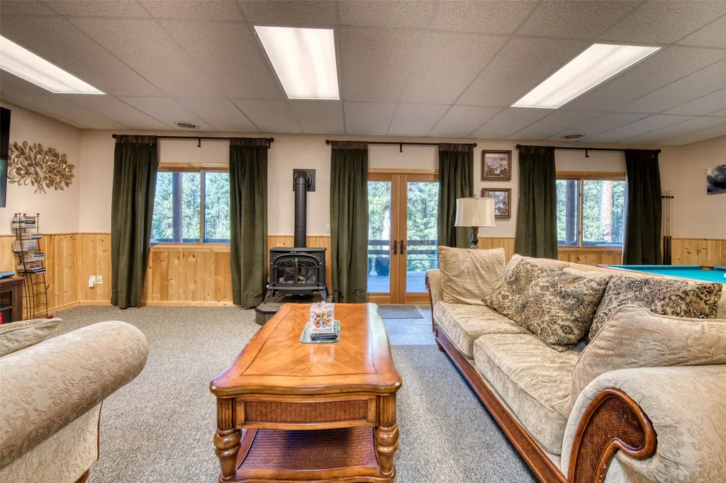 542 Raven Wood Darby MT 59829