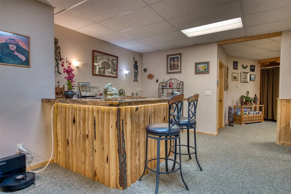 542 Raven Wood Darby MT 59829