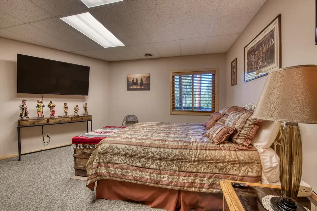 542 Raven Wood Darby MT 59829