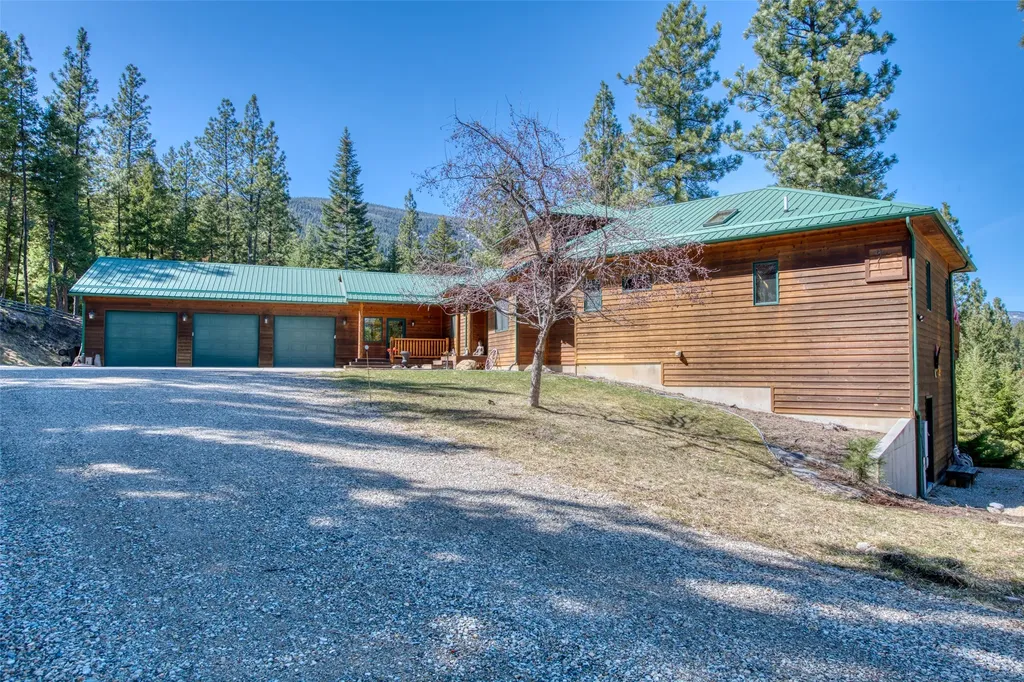 542 Raven Wood Darby MT 59829