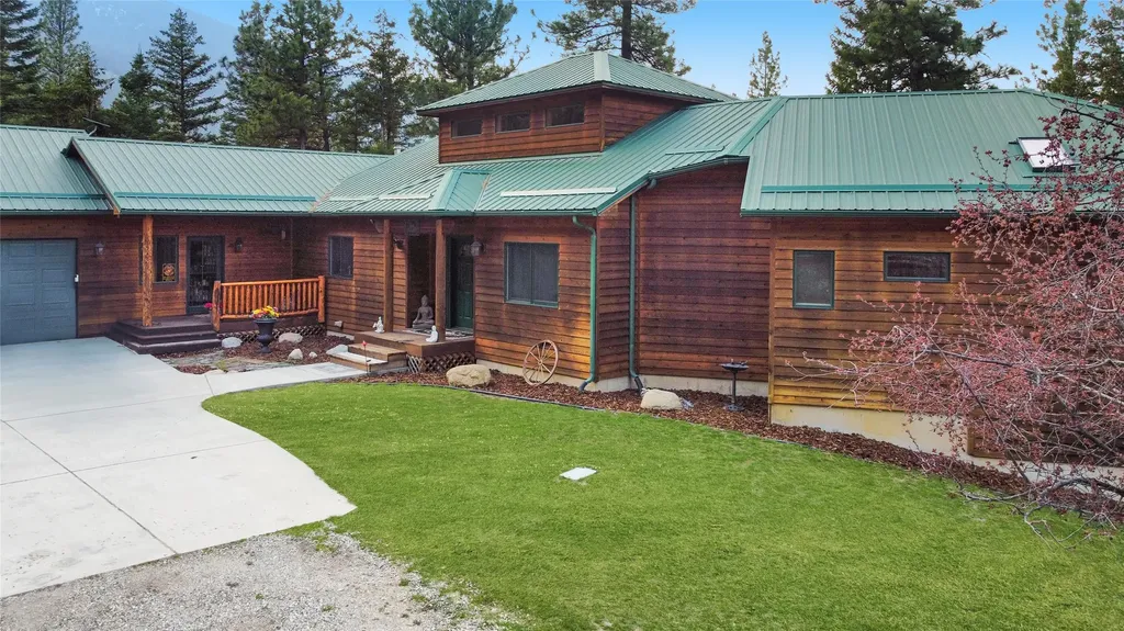 542 Raven Wood Darby MT 59829