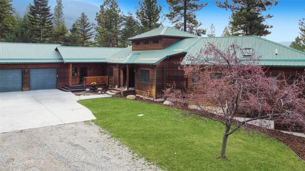 542 Raven Wood Darby MT 59829