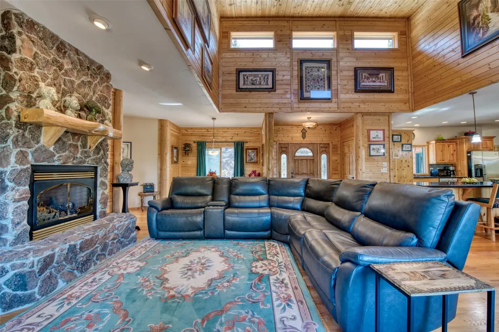 542 Raven Wood Darby MT 59829