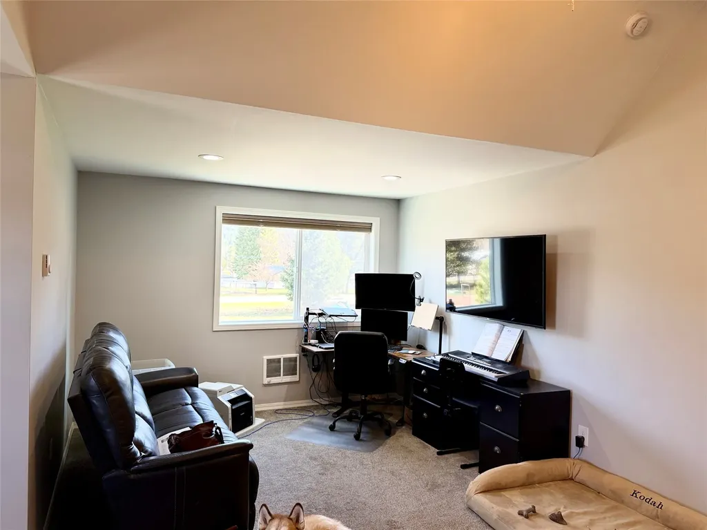 22 Long Street Libby MT 59923