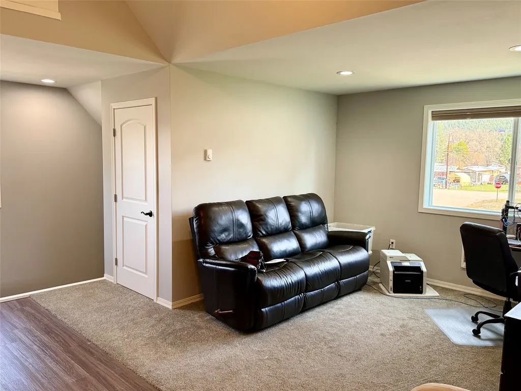 22 Long Street Libby MT 59923