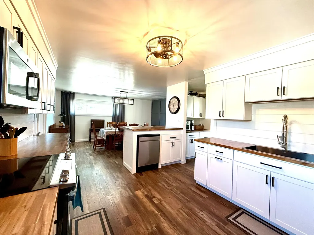 711 Mill Street Deer Lodge MT 59722