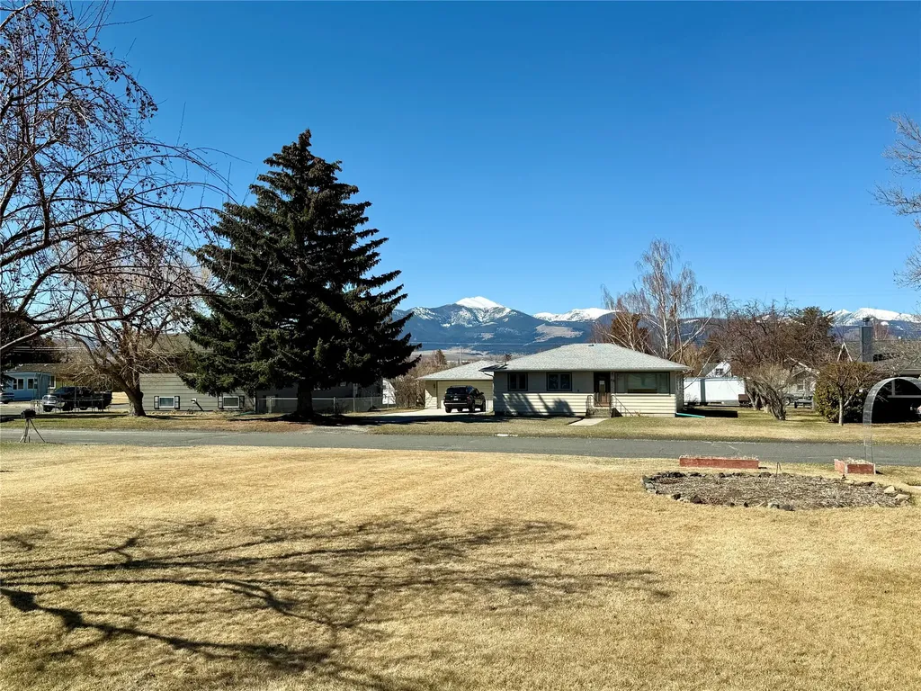 711 Mill Street Deer Lodge MT 59722
