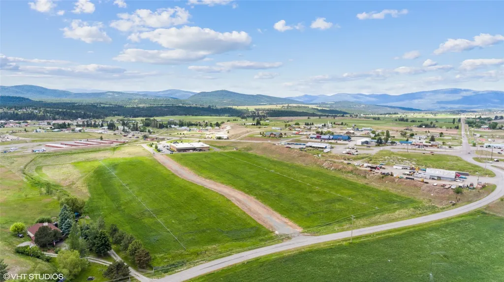 1 And 2a Comstock Lane Eureka MT 59917
