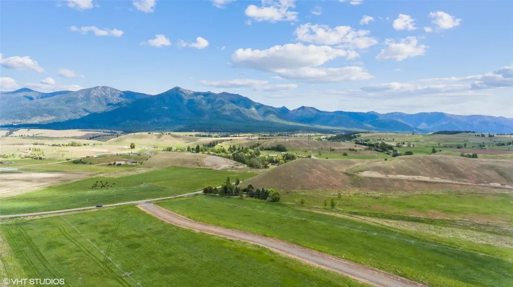 1 And 2a Comstock Lane Eureka MT 59917