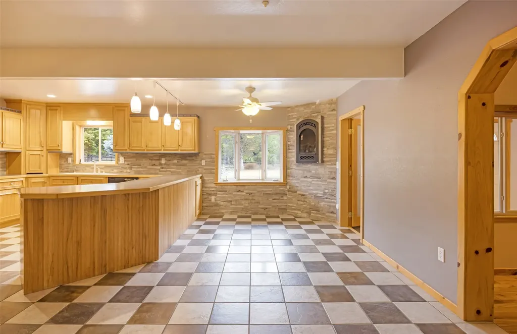 799 Outback Trail Alberton MT 59820