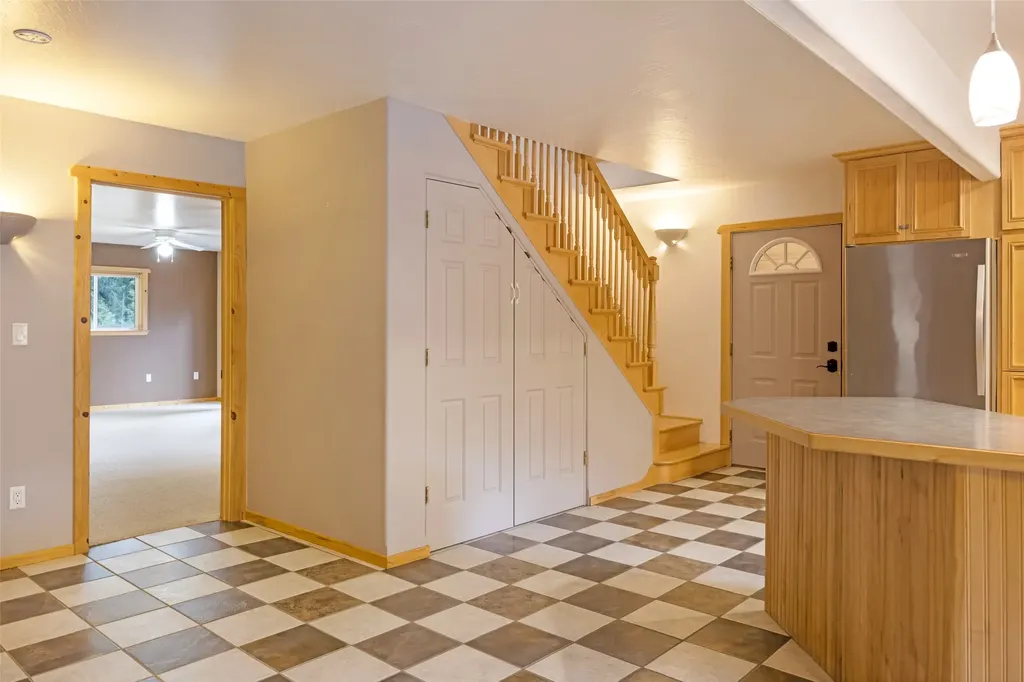 799 Outback Trail Alberton MT 59820