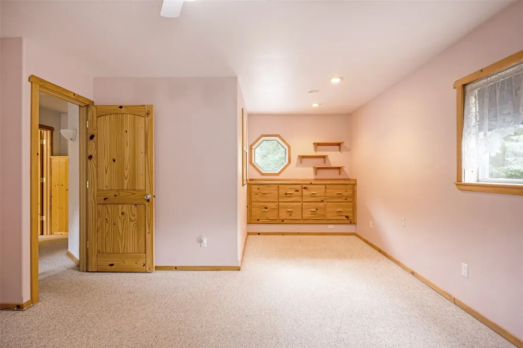 799 Outback Trail Alberton MT 59820