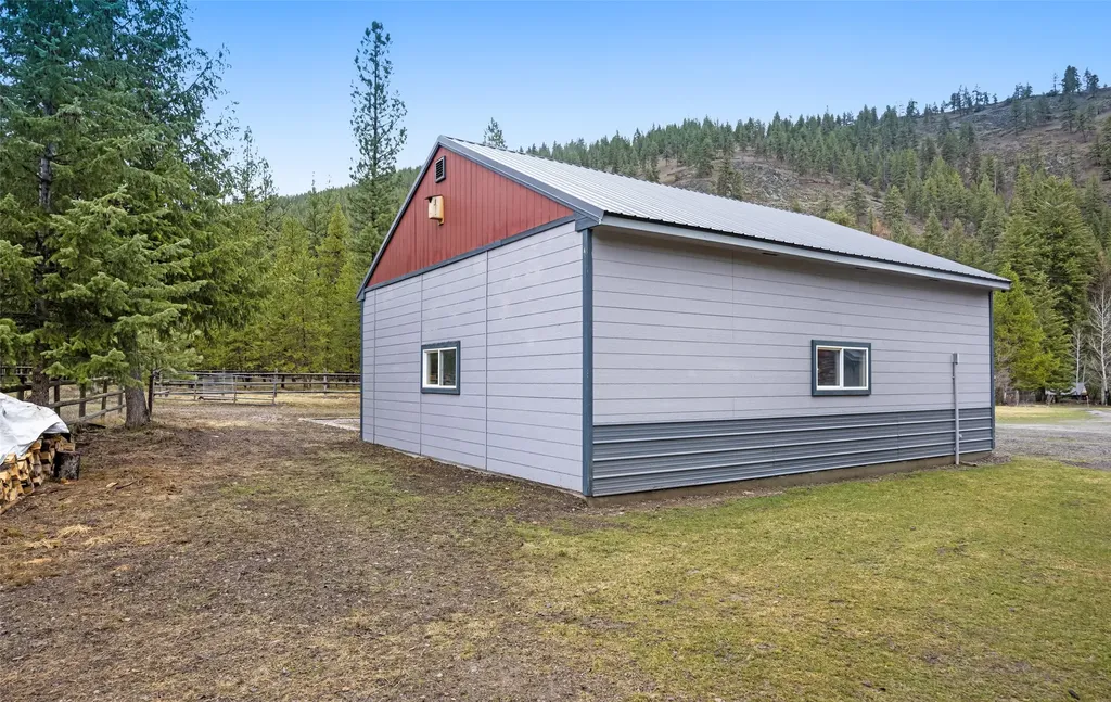 799 Outback Trail Alberton MT 59820