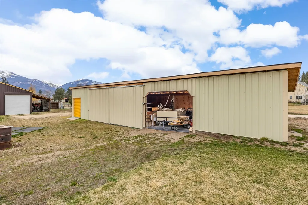 161 Little Airedale Lane Stevensville MT 59870