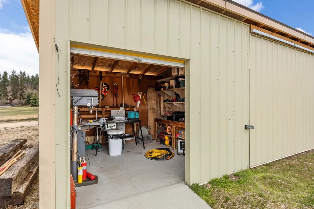 161 Little Airedale Lane Stevensville MT 59870