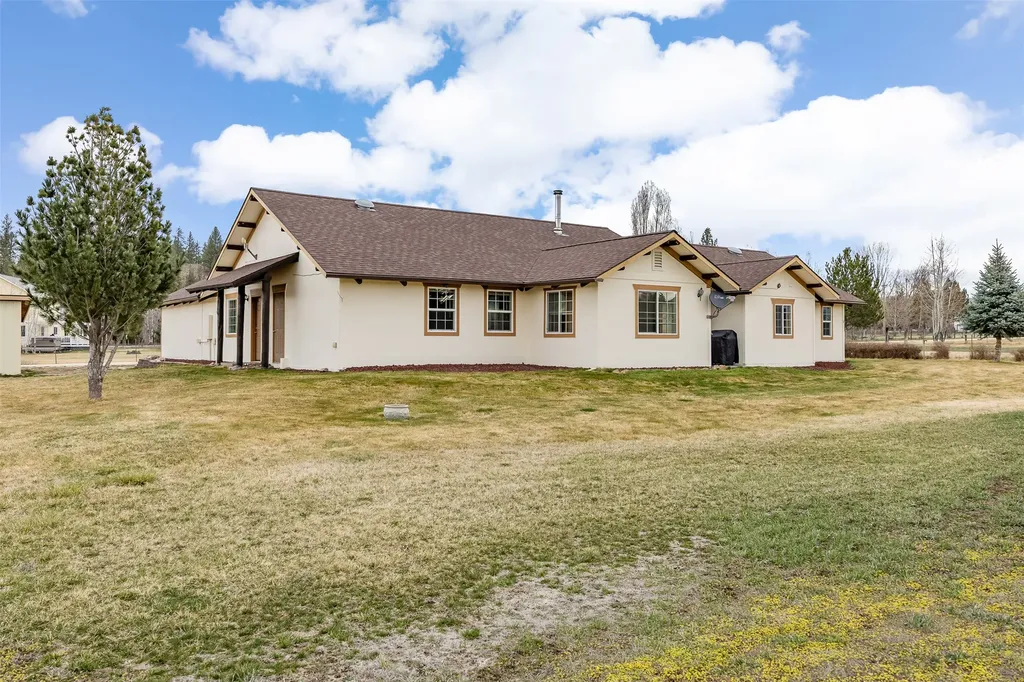 161 Little Airedale Lane Stevensville MT 59870