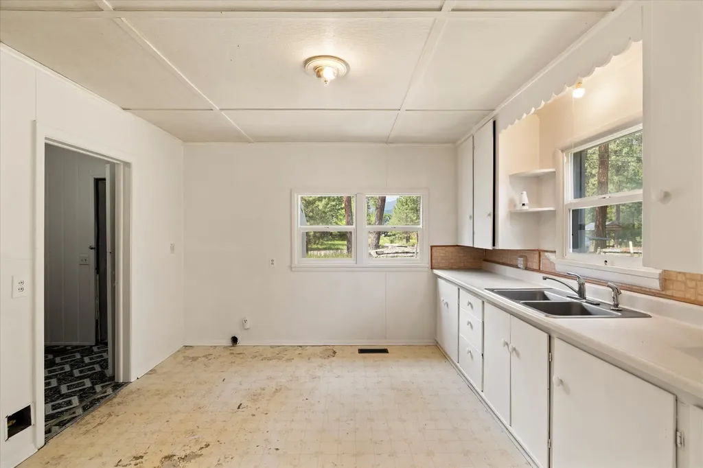 78 Airstrip Road Libby MT 59923