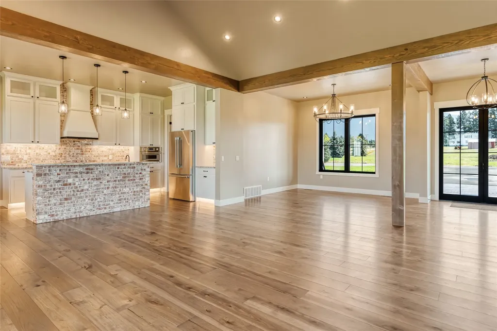 1052 Foxtail Drive Kalispell MT 59901