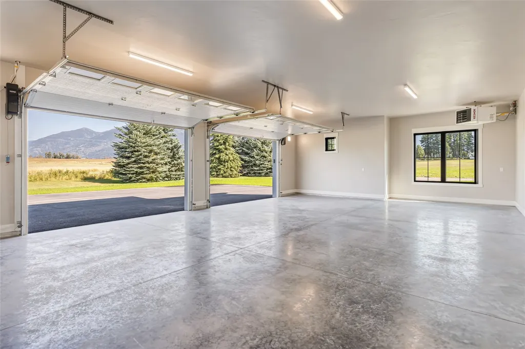 1052 Foxtail Drive Kalispell MT 59901
