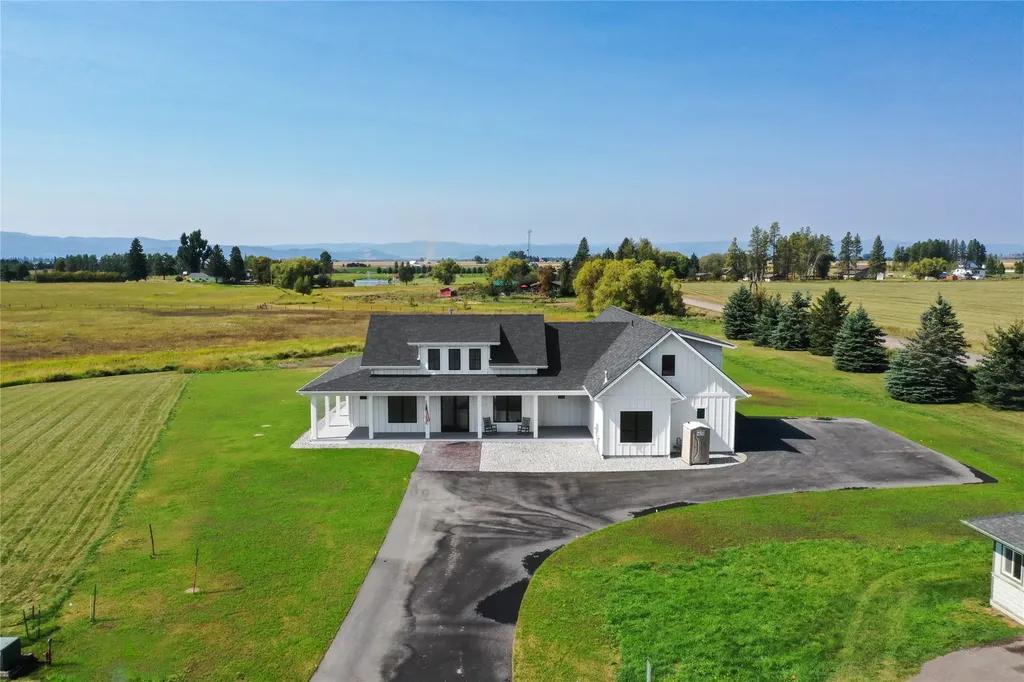 1052 Foxtail Drive Kalispell MT 59901