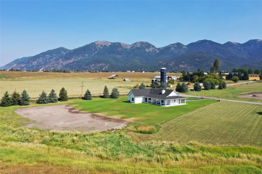 1052 Foxtail Drive Kalispell MT 59901