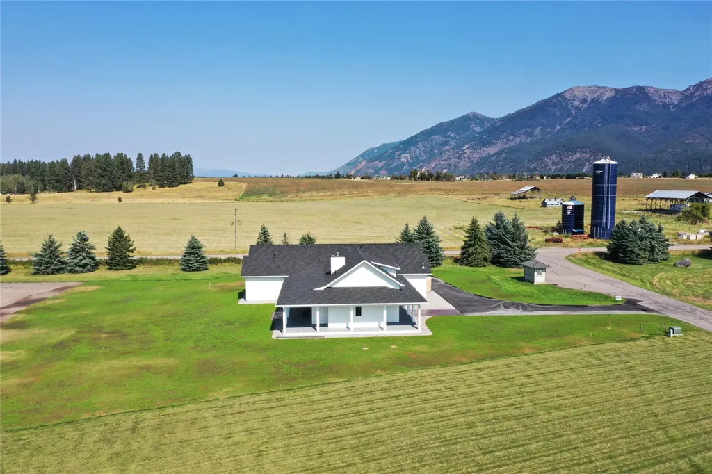 1052 Foxtail Drive Kalispell MT 59901