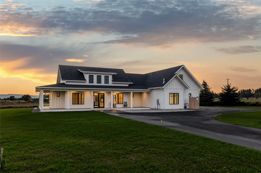1052 Foxtail Drive Kalispell MT 59901