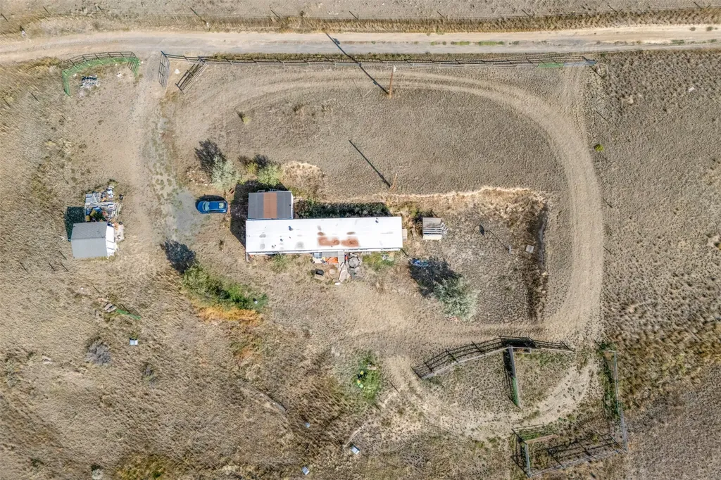 23 Holdsworth Road Whitehall MT 59759