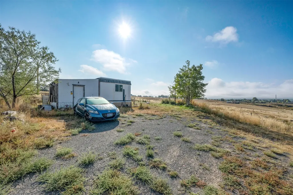 23 Holdsworth Road Whitehall MT 59759