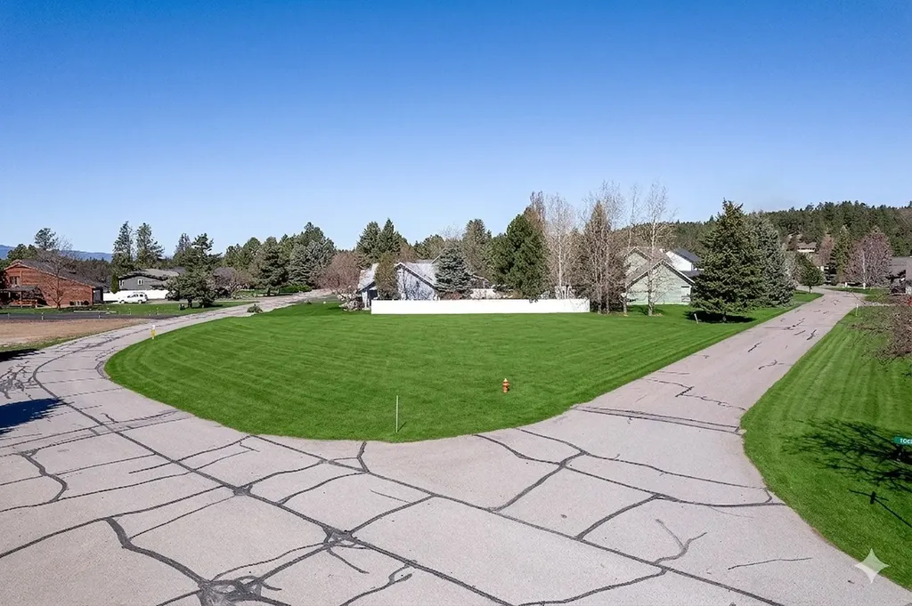 132 N Crestview Terrace Bigfork MT 59911