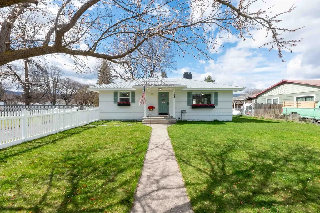103 W Oak Street Plains MT 59859