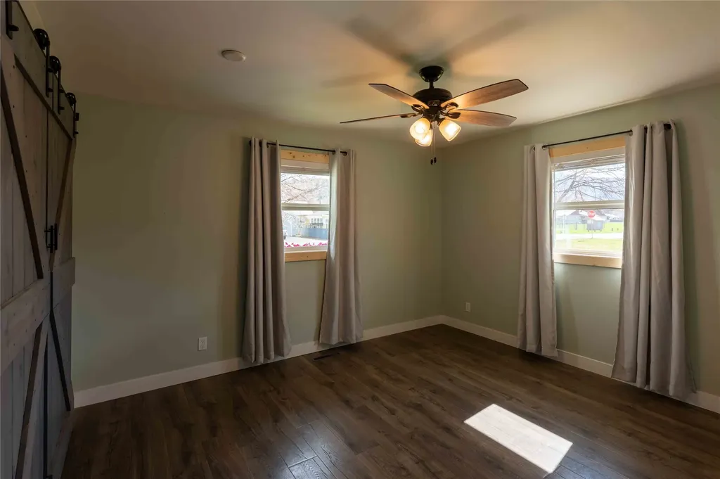 103 W Oak Street Plains MT 59859