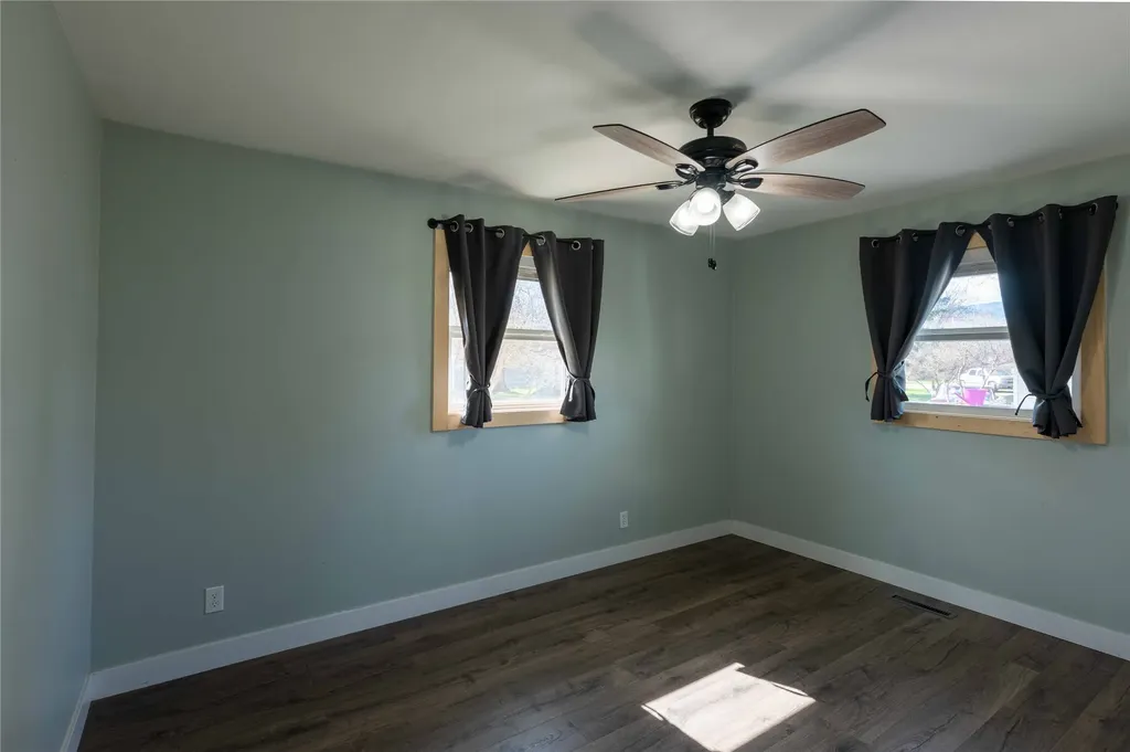 103 W Oak Street Plains MT 59859