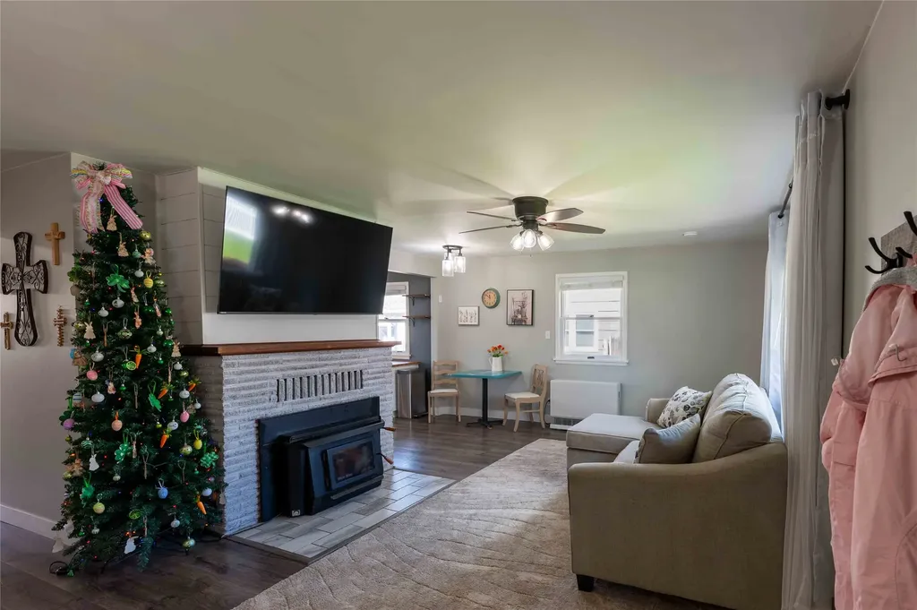 103 W Oak Street Plains MT 59859