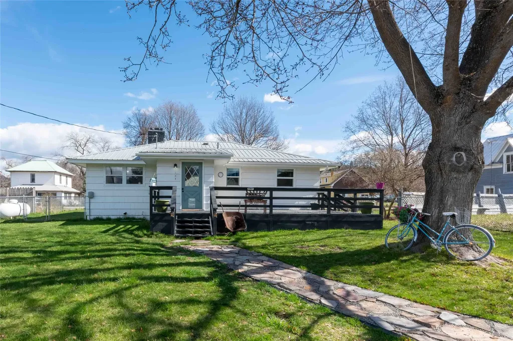 103 W Oak Street Plains MT 59859