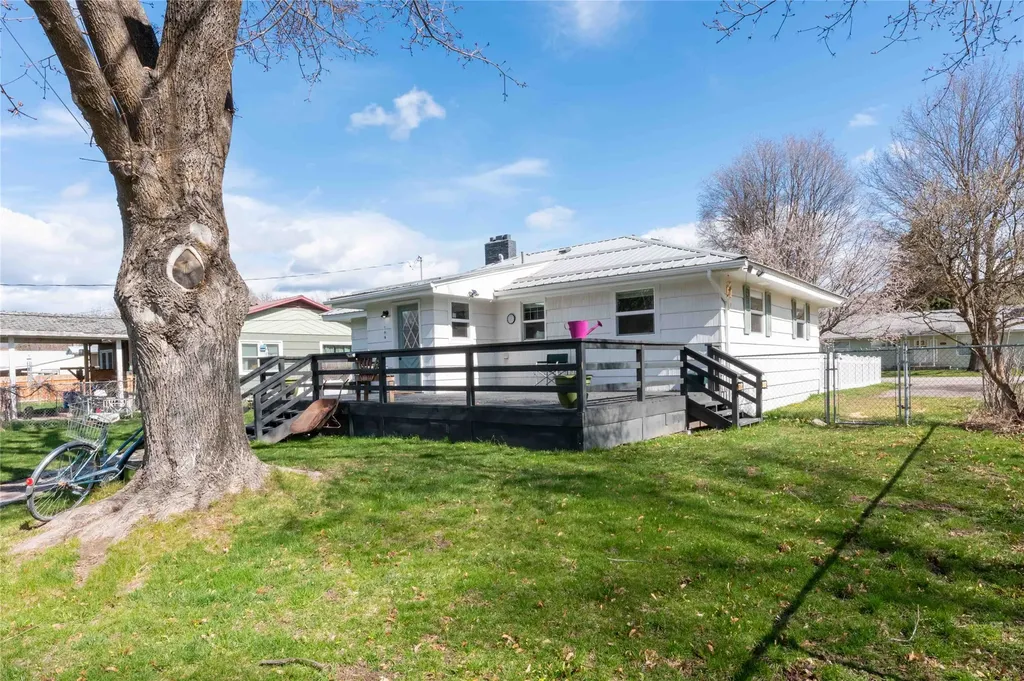 103 W Oak Street Plains MT 59859