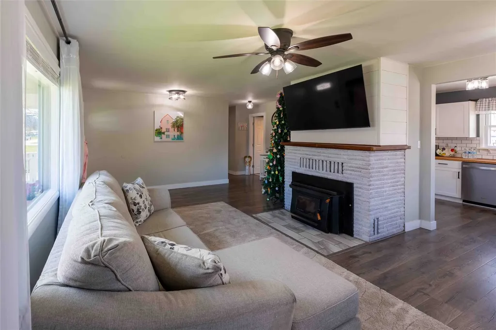 103 W Oak Street Plains MT 59859