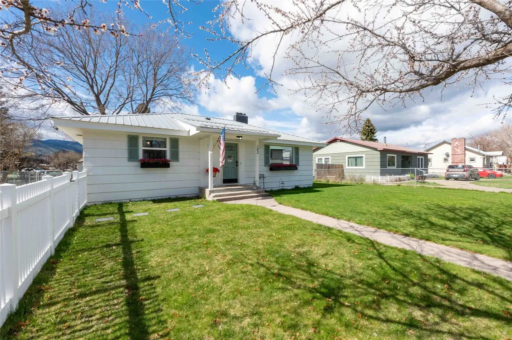 103 W Oak Street Plains MT 59859