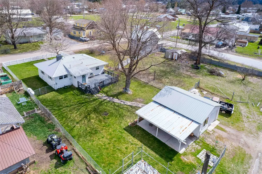 103 W Oak Street Plains MT 59859