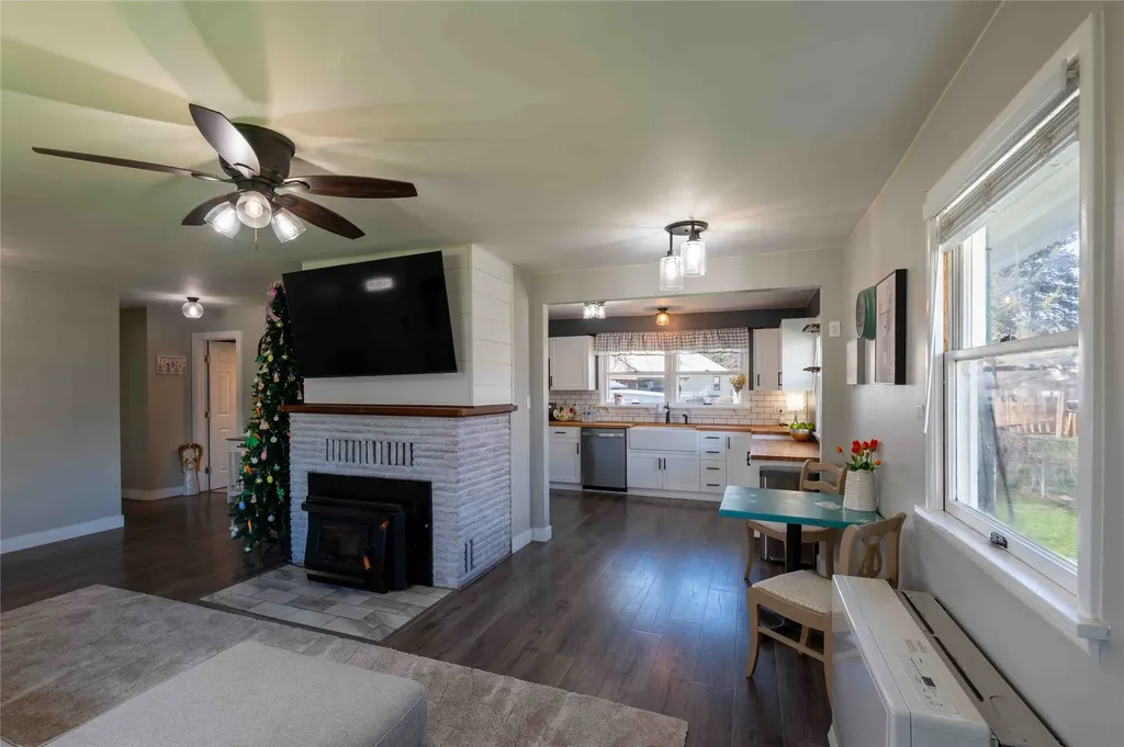 103 W Oak Street Plains MT 59859