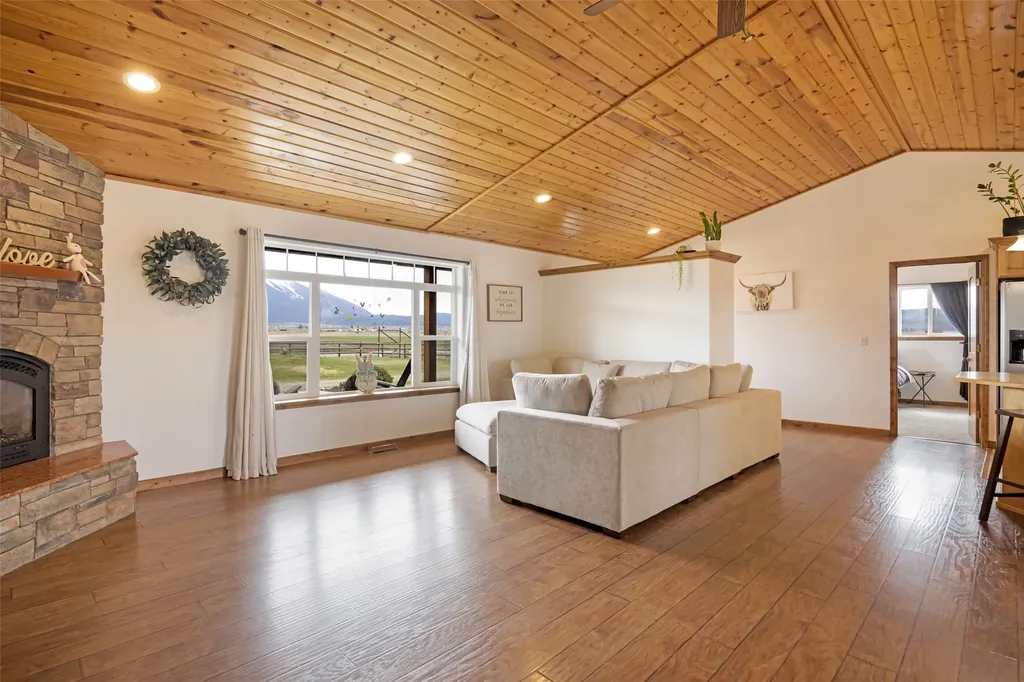 35489 Dublin Gulch Road St Ignatius MT 59865