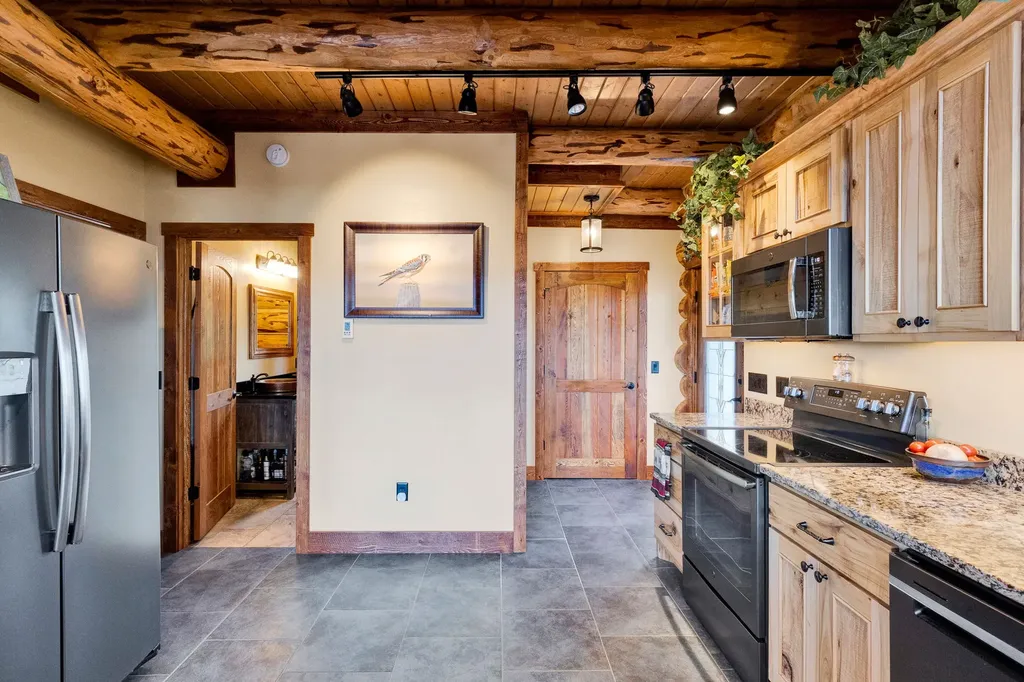 29 Mckinley Court Philipsburg MT 59858