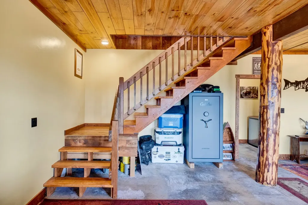 29 Mckinley Court Philipsburg MT 59858