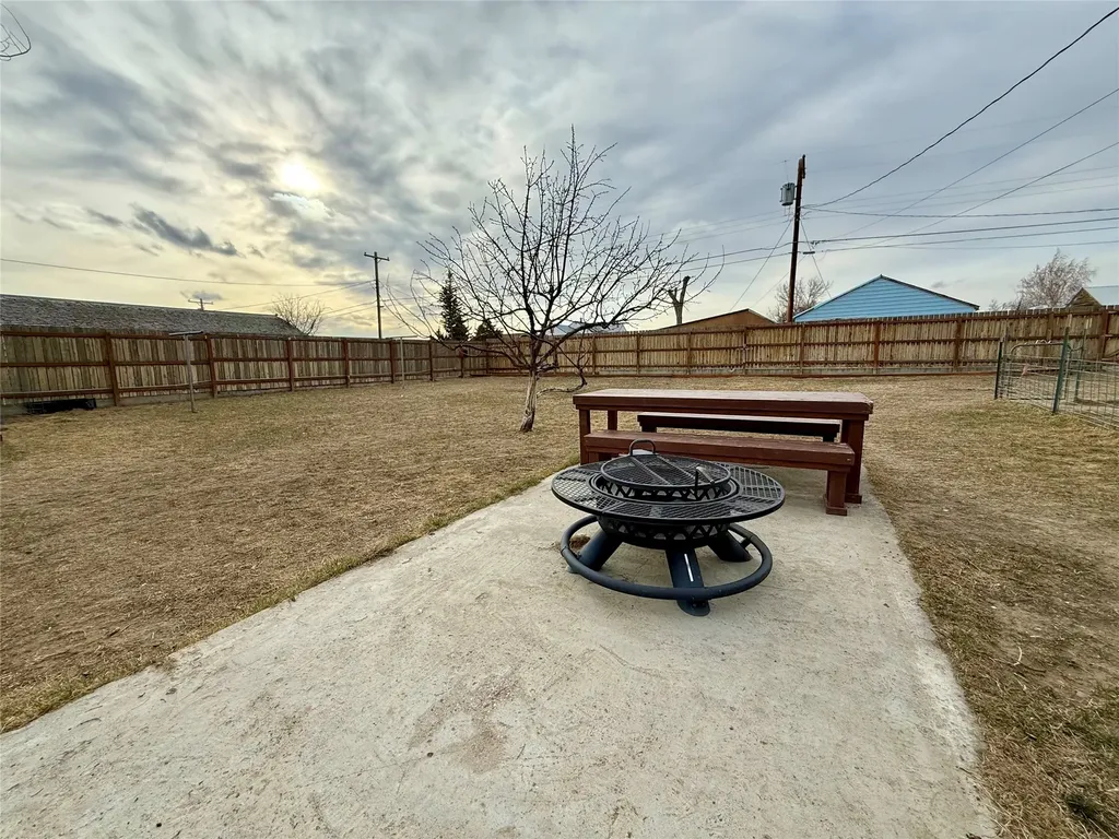 106 2nd Street SW Cut Bank MT 59427