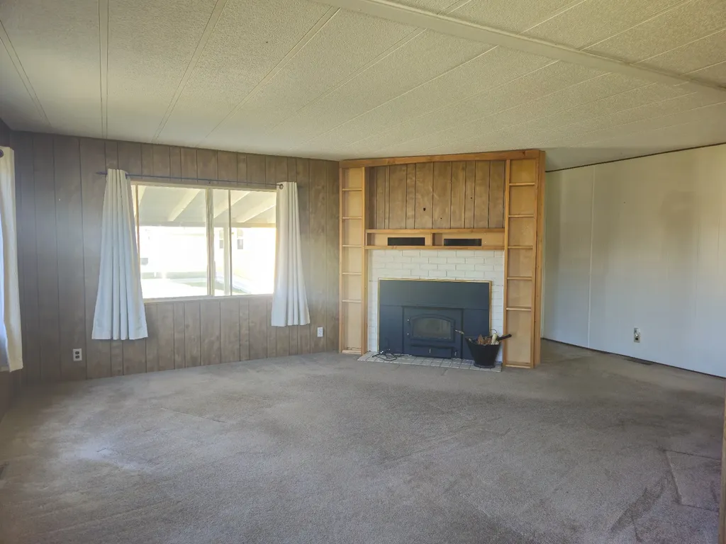 107 Blue Bird Drive Hamilton MT 59840