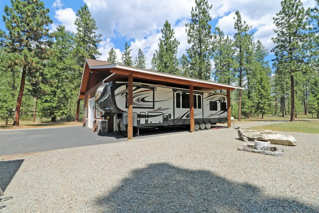 37 Mahonia Road Plains MT 59859