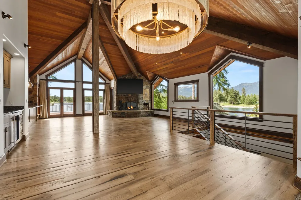 569 E Village Drive Bigfork MT 59911