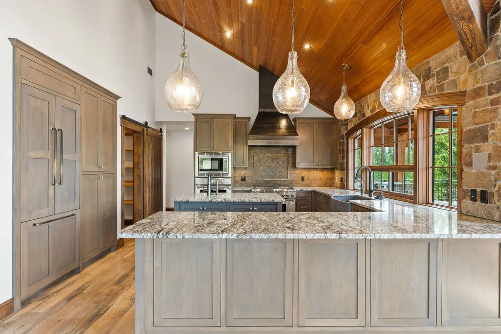 569 E Village Drive Bigfork MT 59911