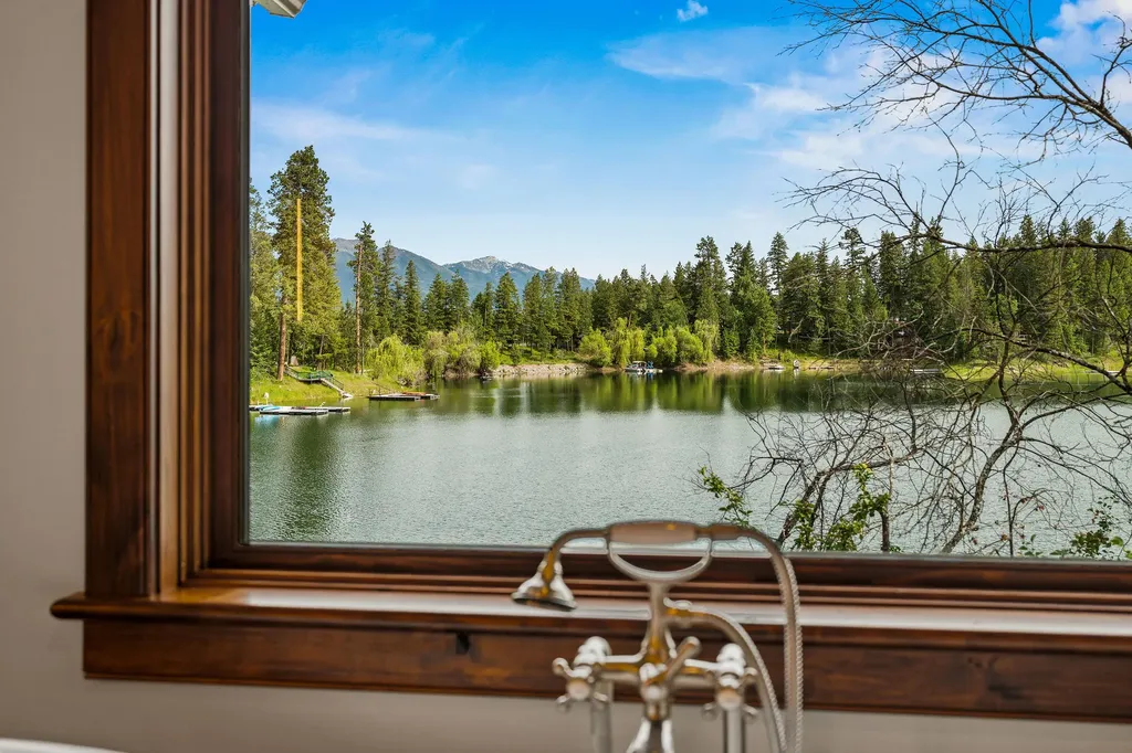 569 E Village Drive Bigfork MT 59911