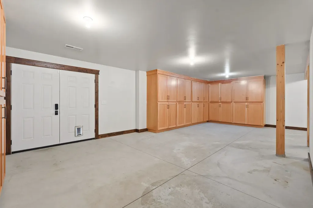 569 E Village Drive Bigfork MT 59911